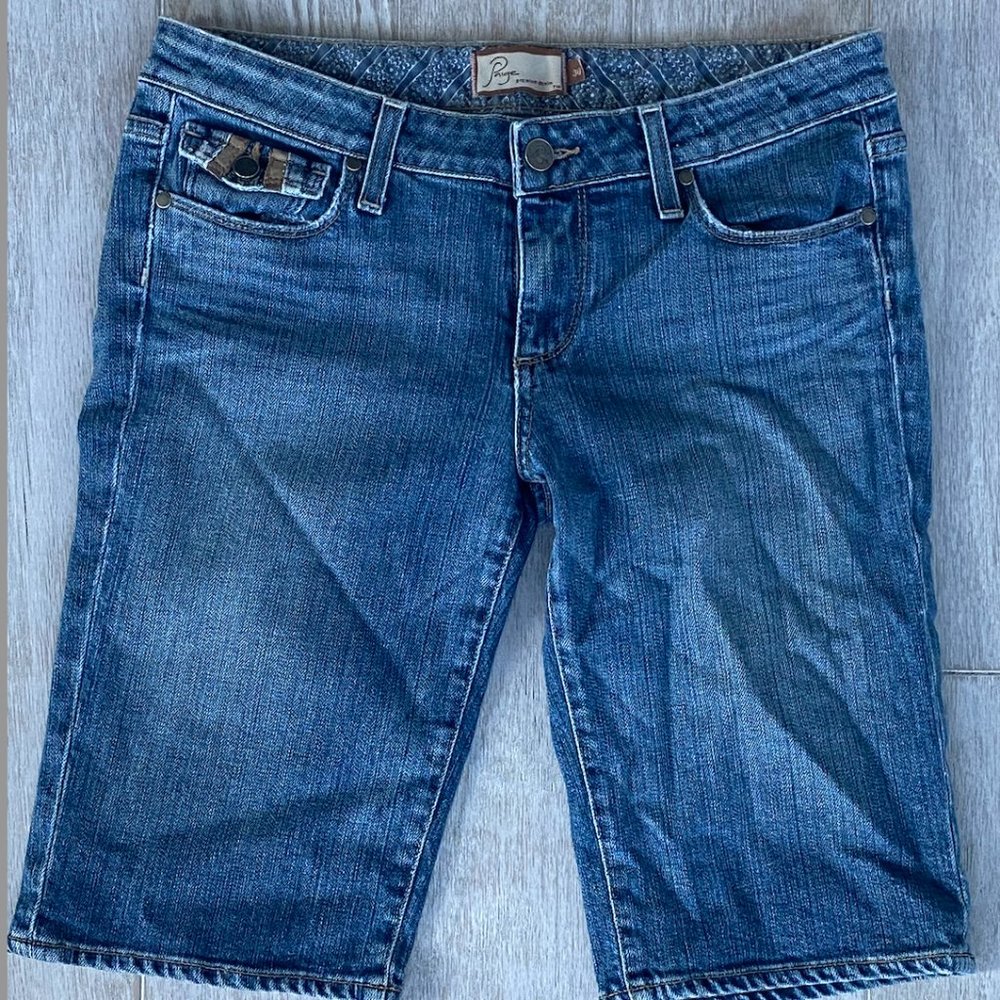 PAIGE 'Fairfax' Denim Knee-Length Shorts Size: 30